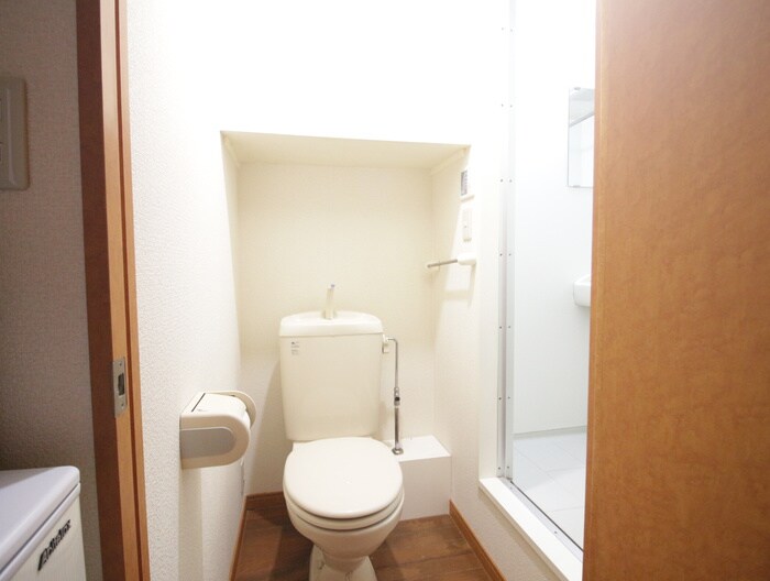 物件内観写真14　(トイレ)