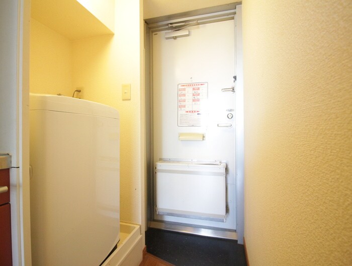 物件内観写真15　(玄関)