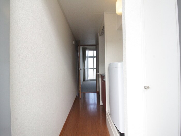 物件内観写真17　(廊下)