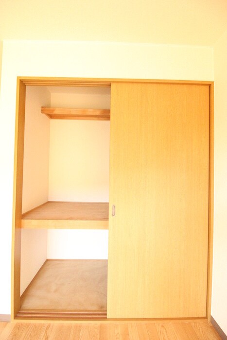 物件内観写真11　(収納)