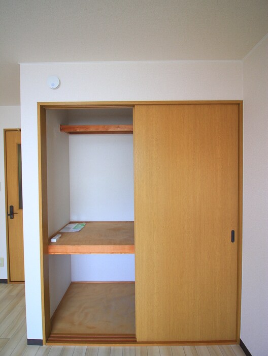 物件内観写真13　(収納)