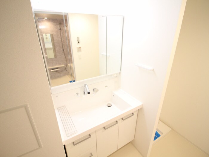 物件内観写真11　(洗面)