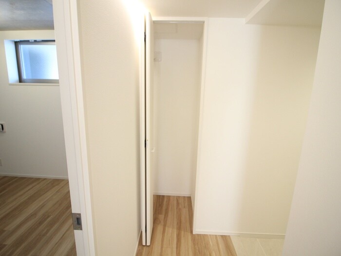 物件内観写真15　(収納)