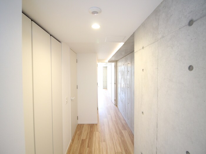 物件内観写真18　(廊下)