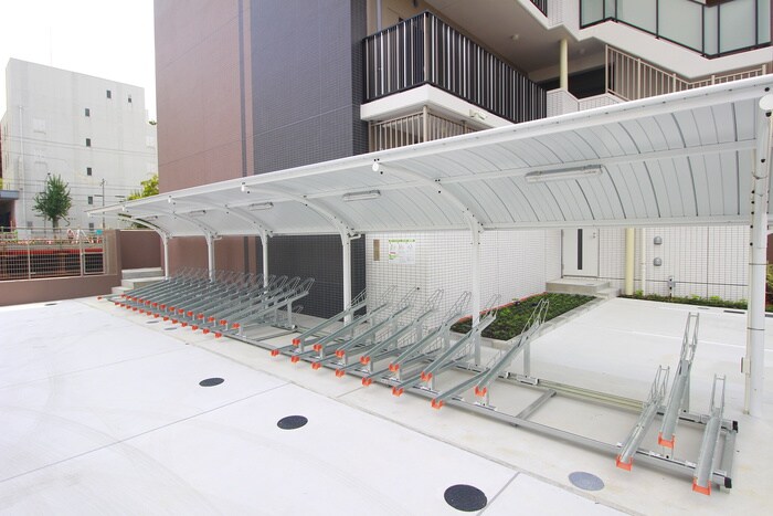 物件外観写真2　(駐輪場)