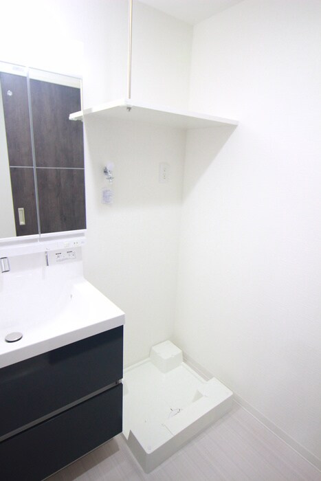 物件内観写真14　(洗濯機置場)