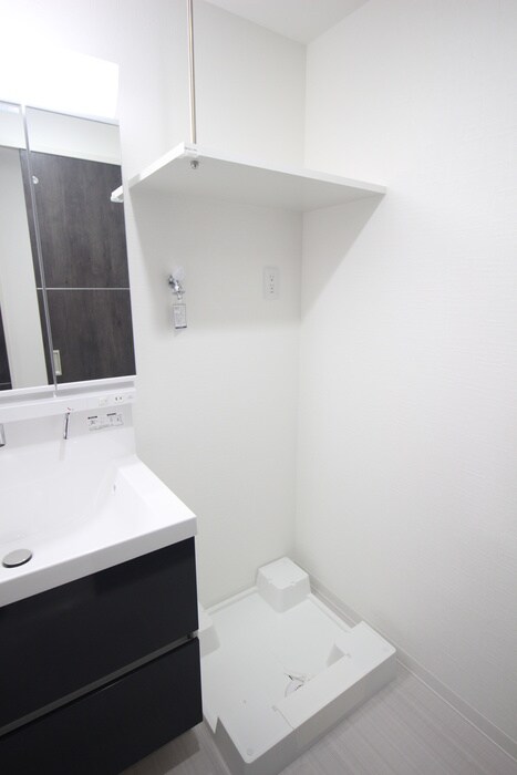 物件内観写真14　(洗濯機置場)