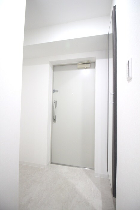 物件内観写真15　(玄関)