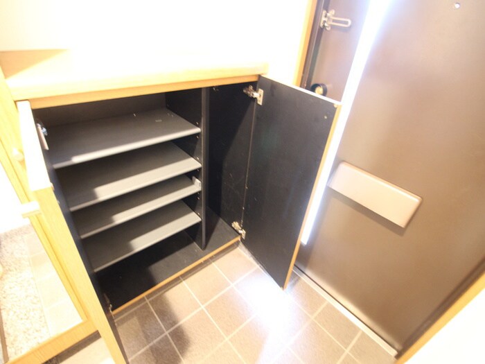 物件内観写真18　(靴箱)