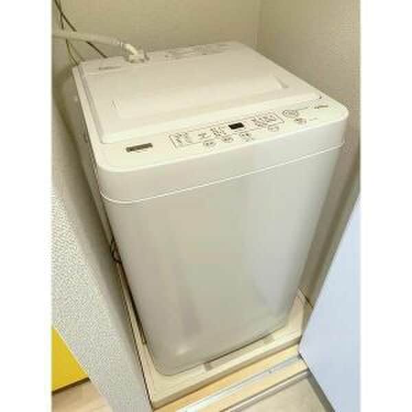 物件内観写真14　(洗濯機置場)