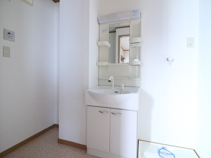 物件内観写真11　(洗面)