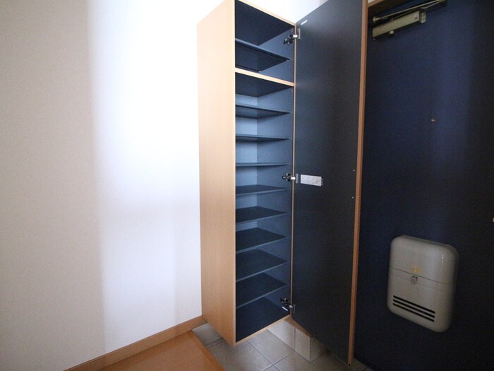 物件内観写真15　(靴箱)