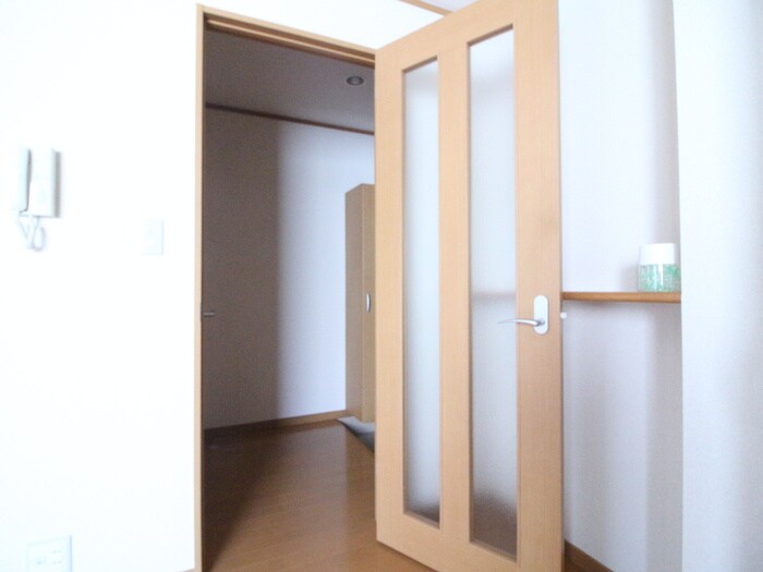 物件内観写真16　(廊下)