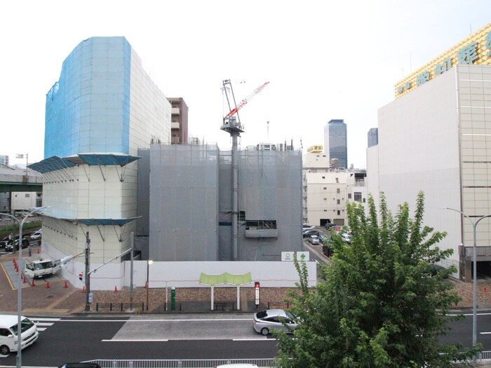 物件内観写真18　(室内からの展望)