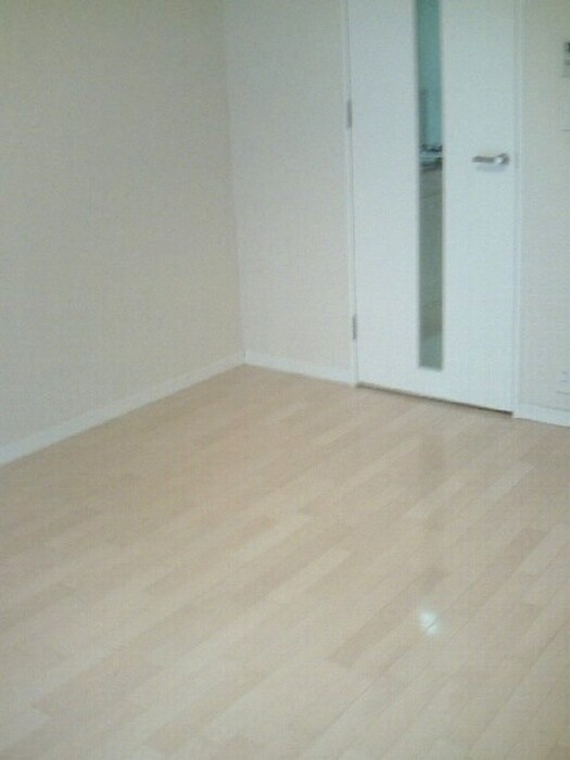 物件内観写真4　(居室)