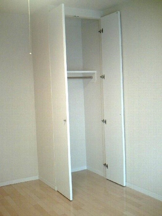 物件内観写真5　(収納)