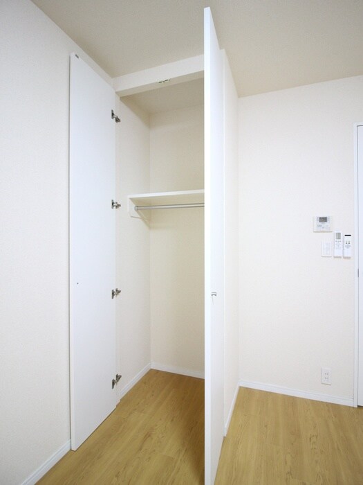 物件内観写真11　(収納)