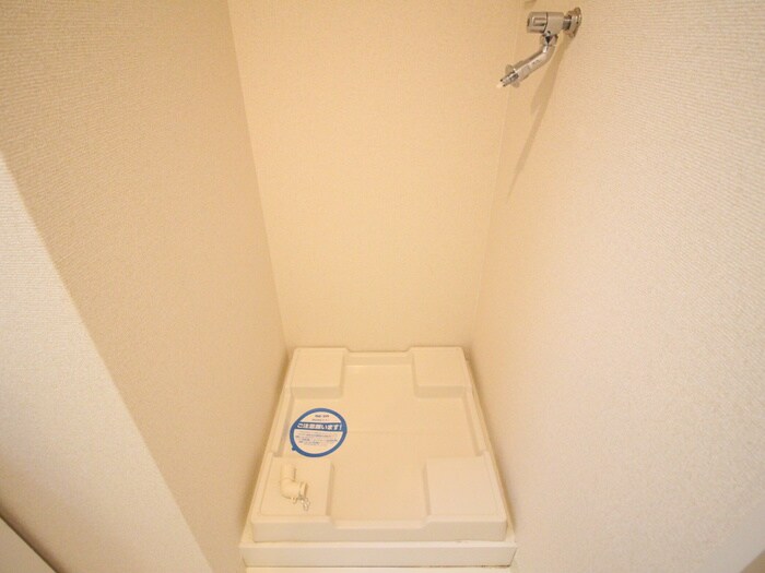 物件内観写真13　(洗濯機置場)