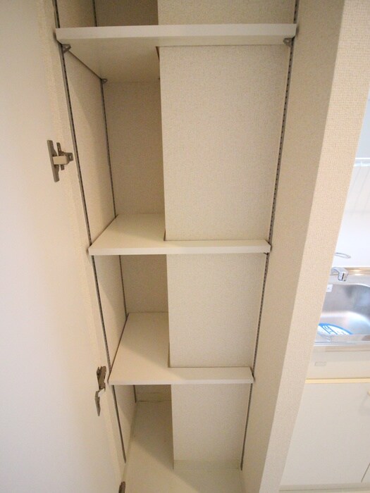 物件内観写真14　(収納)