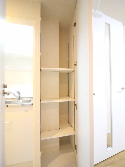 物件内観写真16　(収納)