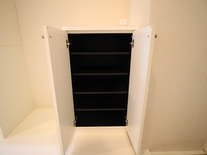 物件内観写真18　(靴箱)