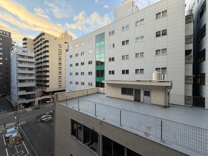 物件内観写真17　(室内からの展望)