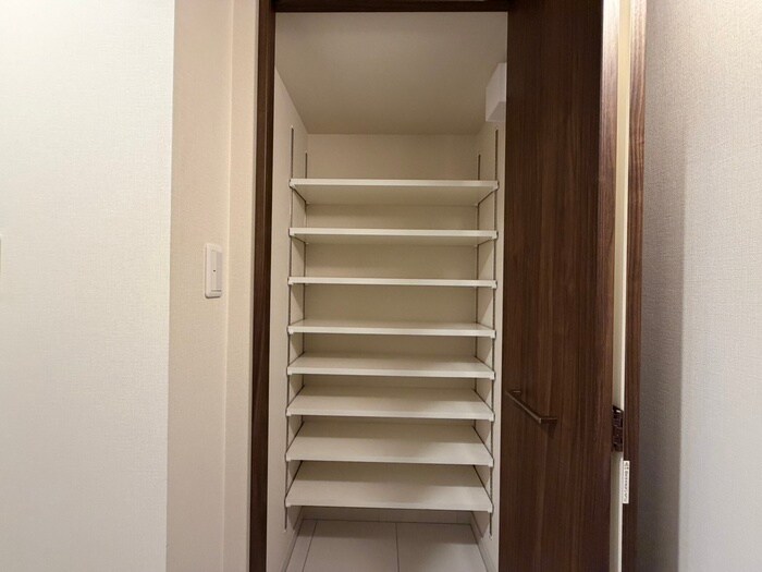 物件内観写真19　(靴箱)