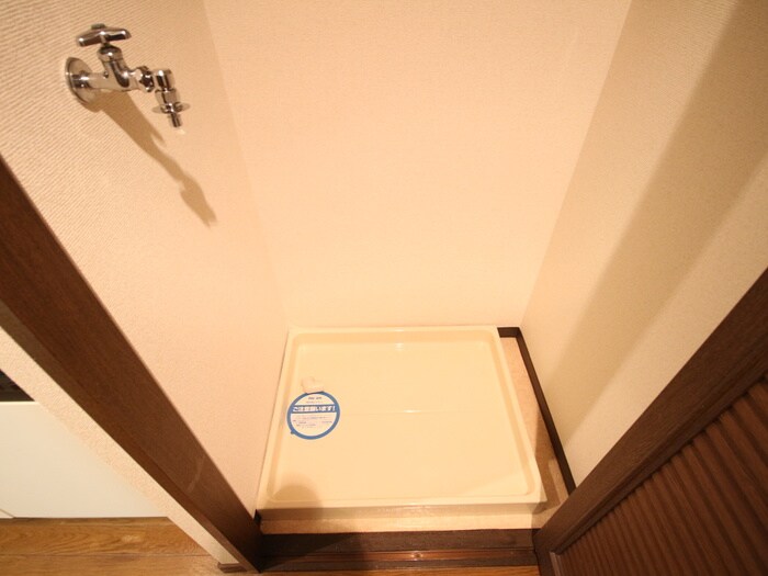 物件内観写真14　(洗濯機置場)