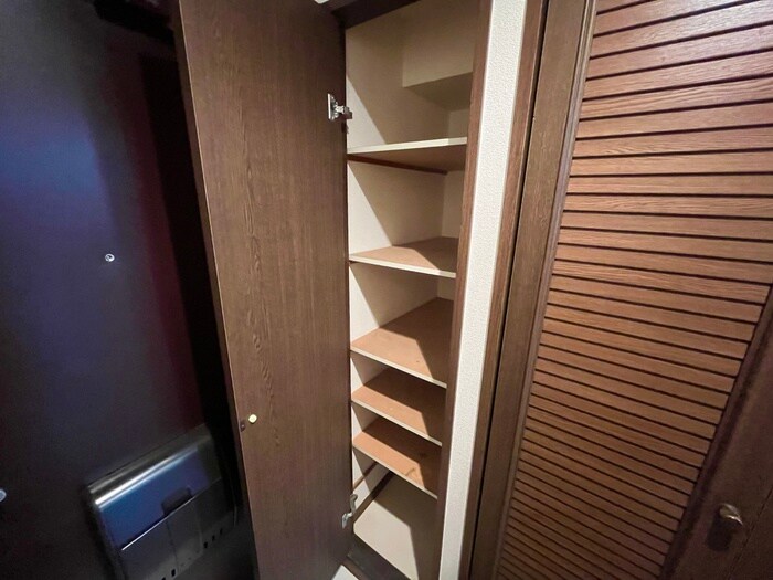 物件内観写真18　(靴箱)