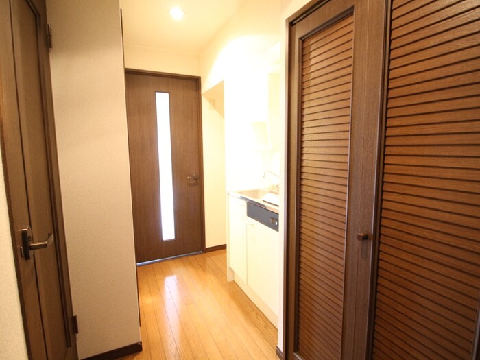 物件内観写真20　(廊下)