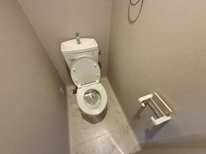 物件内観写真12　(トイレ)