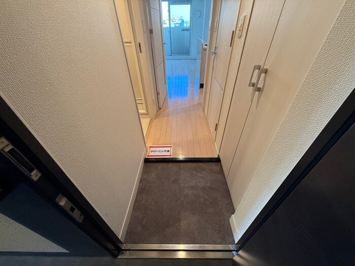 物件内観写真15　(玄関)