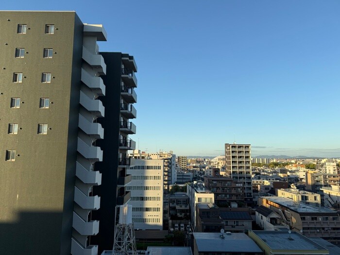 物件内観写真16　(室内からの展望)