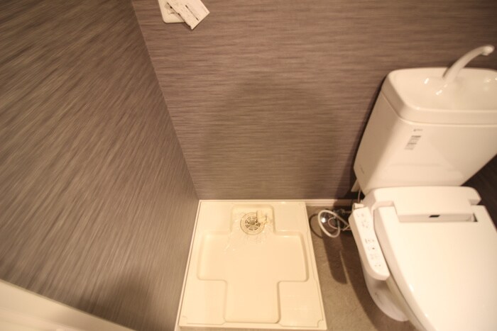 物件内観写真12　(洗濯機置場)