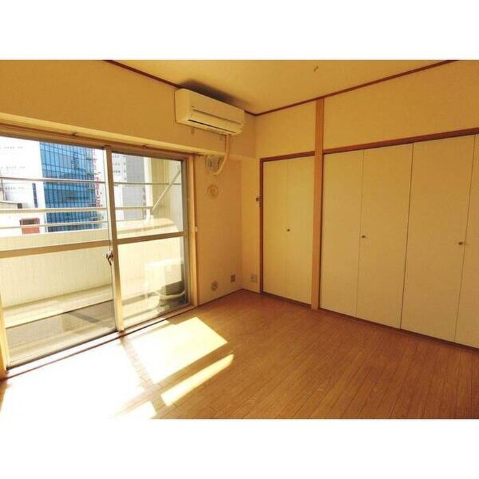 物件内観写真2　(居室)