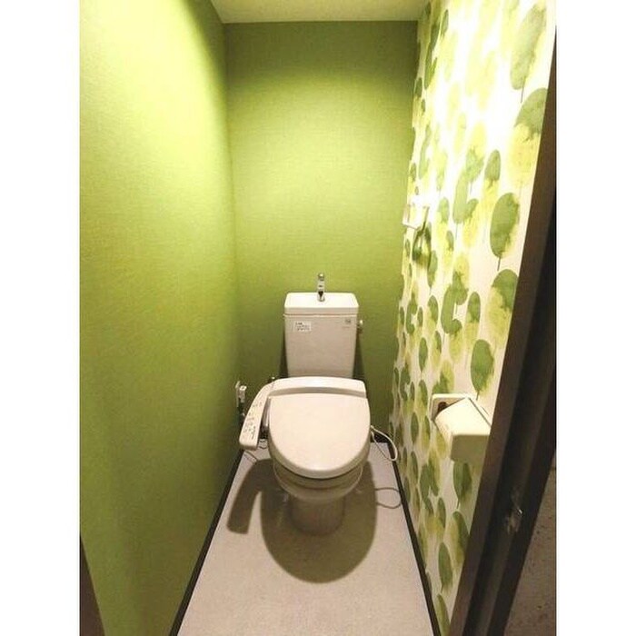 物件内観写真8　(トイレ)