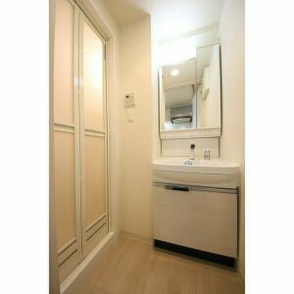 物件内観写真11　(洗面)