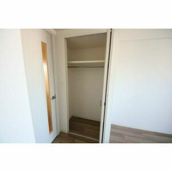 物件内観写真15　(収納)