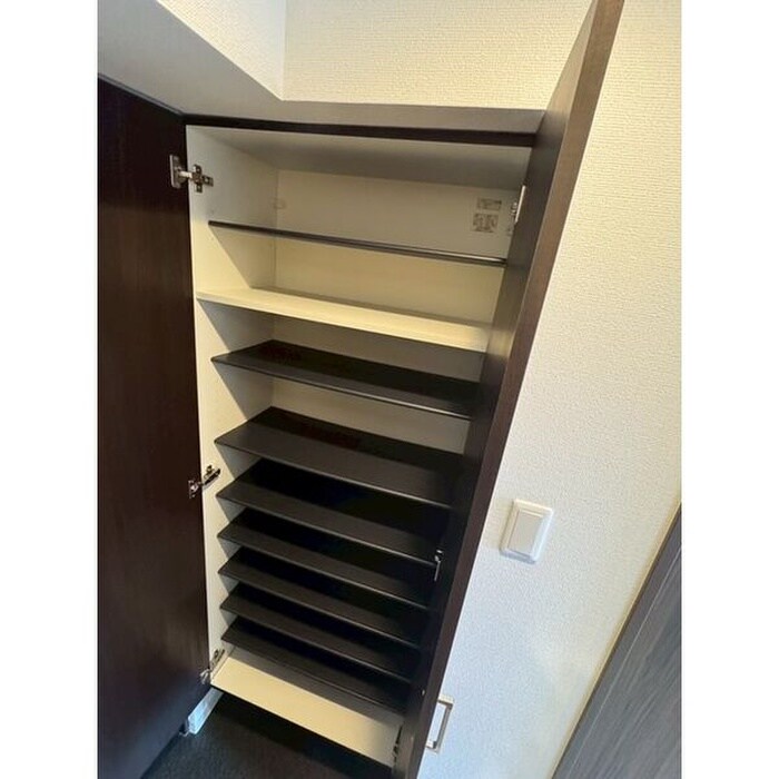 物件内観写真15　(靴箱)