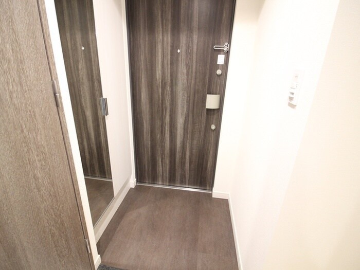 物件内観写真7　(玄関)