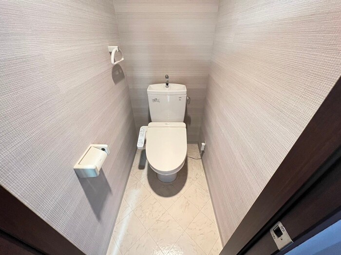 物件内観写真13　(トイレ)