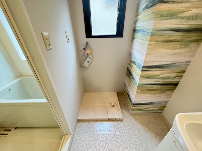 物件内観写真15　(洗濯機置場)