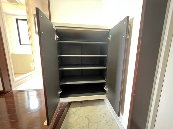 物件内観写真18　(靴箱)