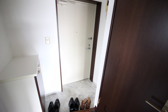 物件内観写真22　(玄関)