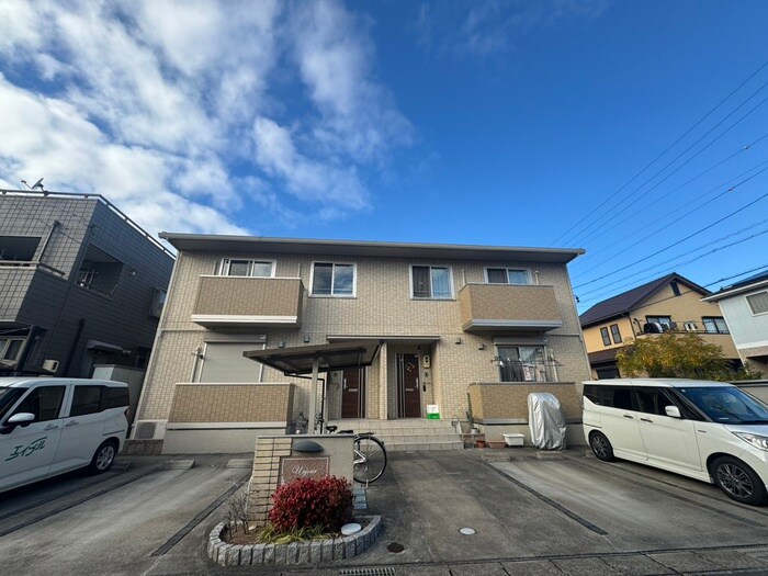 アンジュールの物件外観写真