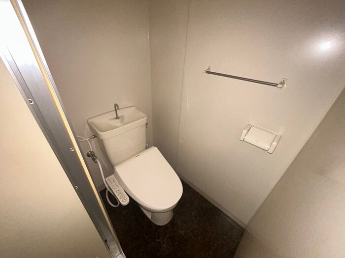 物件内観写真11　(トイレ)