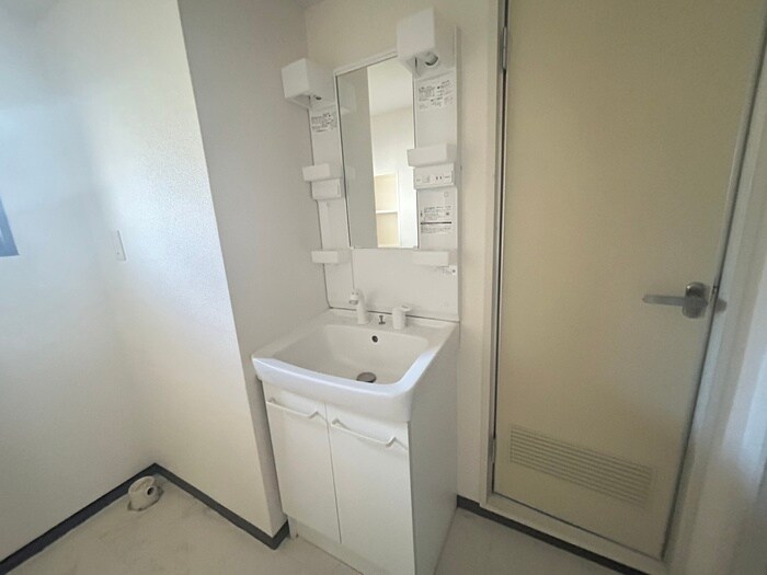 物件内観写真12　(洗面)