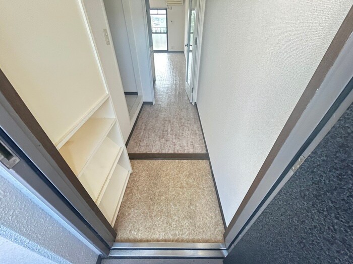 物件内観写真14　(玄関)