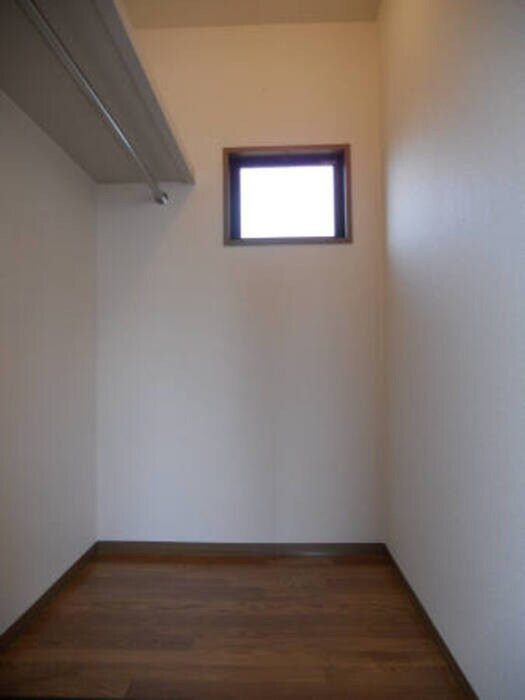 物件内観写真13　(収納)