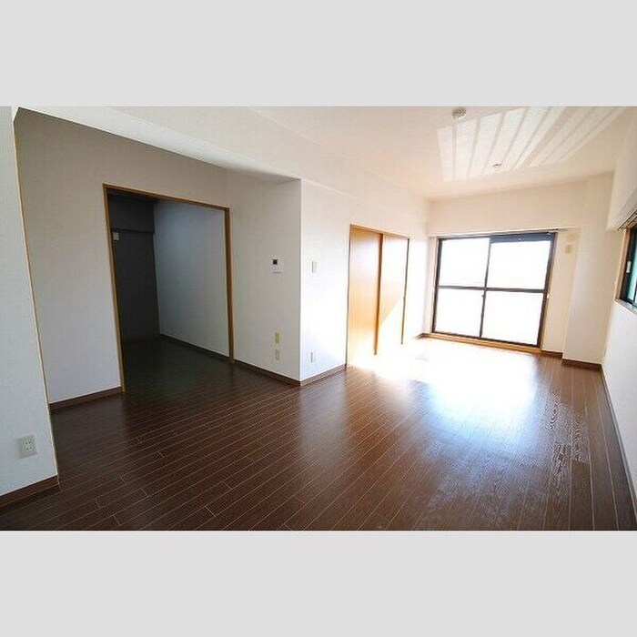 物件内観写真4　(居室)